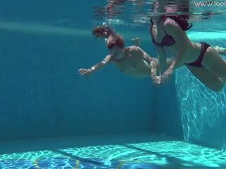 Charming swell hotties Cruz and Jessica swim naked together