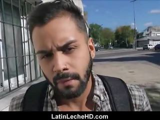 Jovem hétero espanhola latino turista fodido
