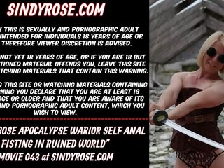 Sindy roos apocalypse warrior zelf anaal vuistneuken in ruined wereld