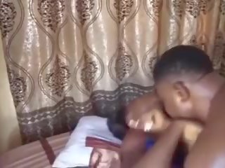 חובבן אישה זיון שחור גבר ב מיטה כך קשה: חופשי מלוכלך וידאו 9d