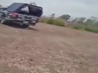 Policia flagrada fudendo na viatura, безплатно секс видео де | xhamster