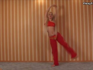 Eccellente flessibile russo giovanissima irina pisulkina sporco clip film