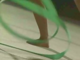 Японська оголена гімнаст