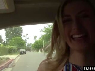 Sexy Hitchhiker Sucks putz for a Ride sex clip clips