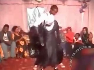 Skitten dansing i hijab-asw569