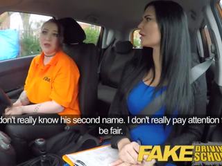 Võltsitud driving kool rinnakas lesbid ex-con sööb suurepärane examiners tussu edasi test