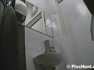 Скрита камера баня