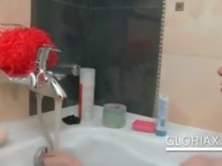 Skinny Gloria Washing Shaved Pussy In Bathtub