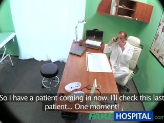 Fakehospital attractive หัวแดง prescribed manhood โดย เธอ ทางการแพทย์ practitioner