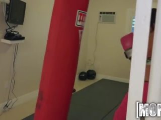 Mofos - alluring Boxing Chick in Leggins