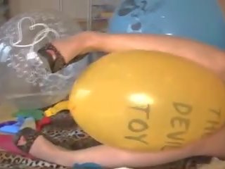 Inger ochi joacă cu baloane - 2, gratis xxx video b3