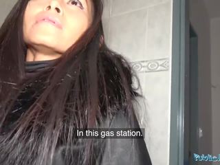 Viešumas agentas neįtikėtinas tailandietiškas seductress pakliuvom sunkus į randy dujos stotis tualetas šūdas